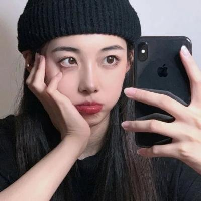 妮可·拜耳：大码怪美人
